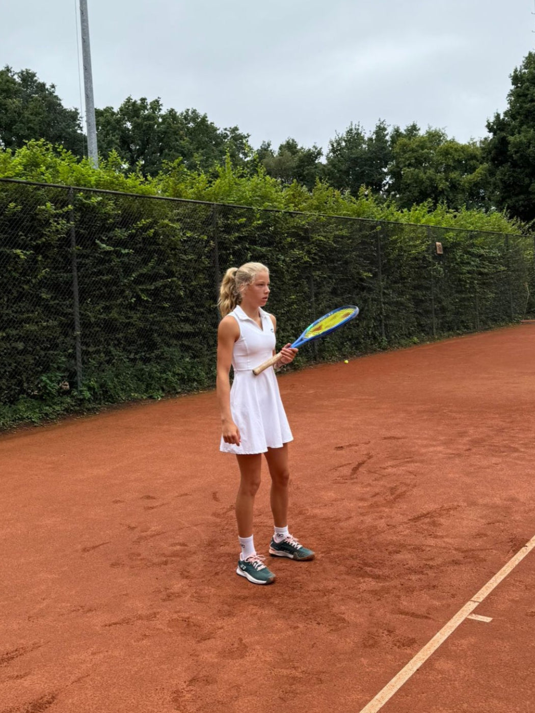 OC TEAMWEAR DRESS WHITE